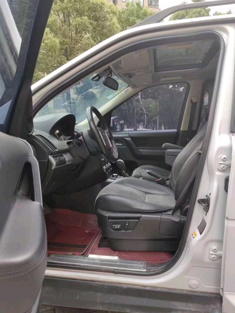 重庆12年路虎神行者6