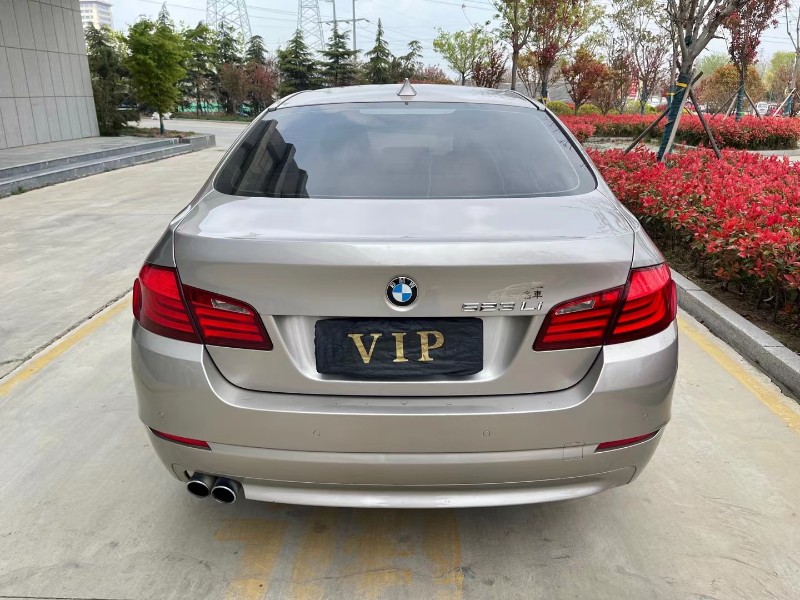 济宁12年宝马5系4