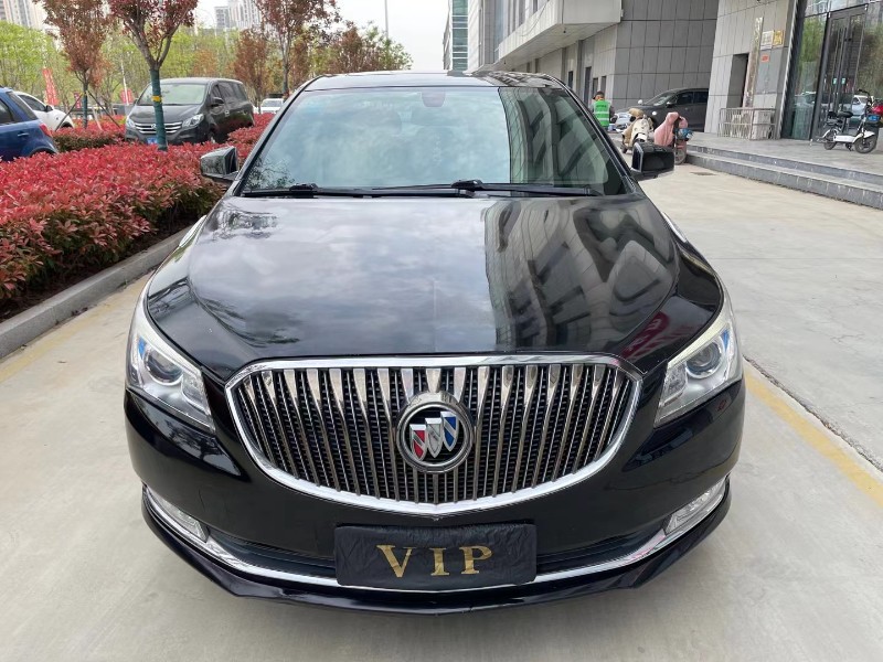 济宁16年别克君越1