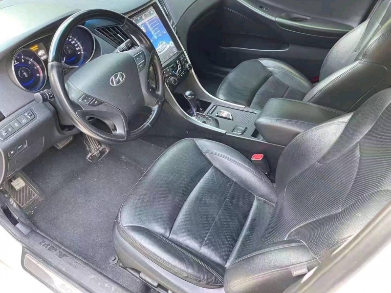 济宁15年现代索纳塔八5