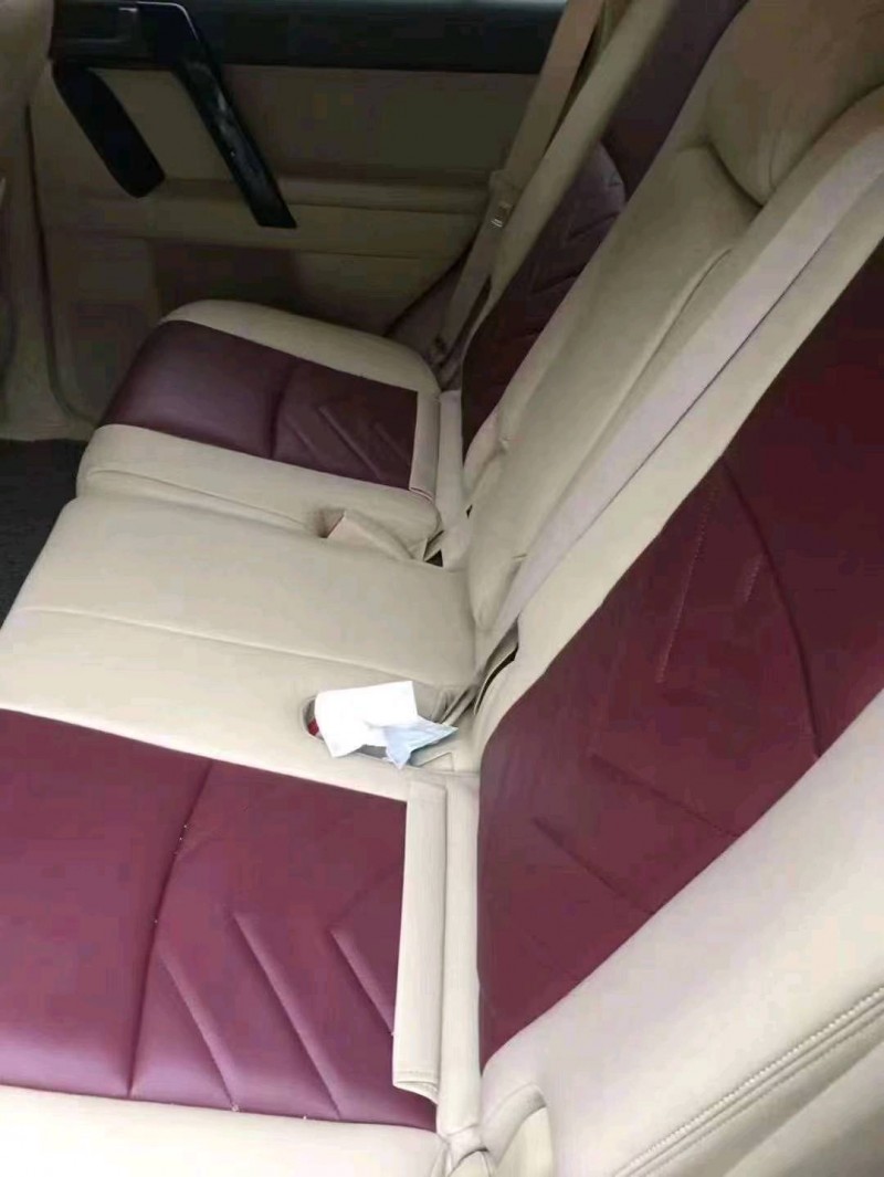 济南16年丰田普拉多7