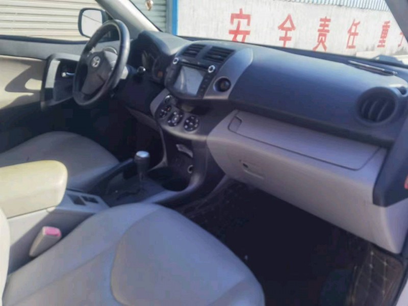 徐州09年丰田RAV42