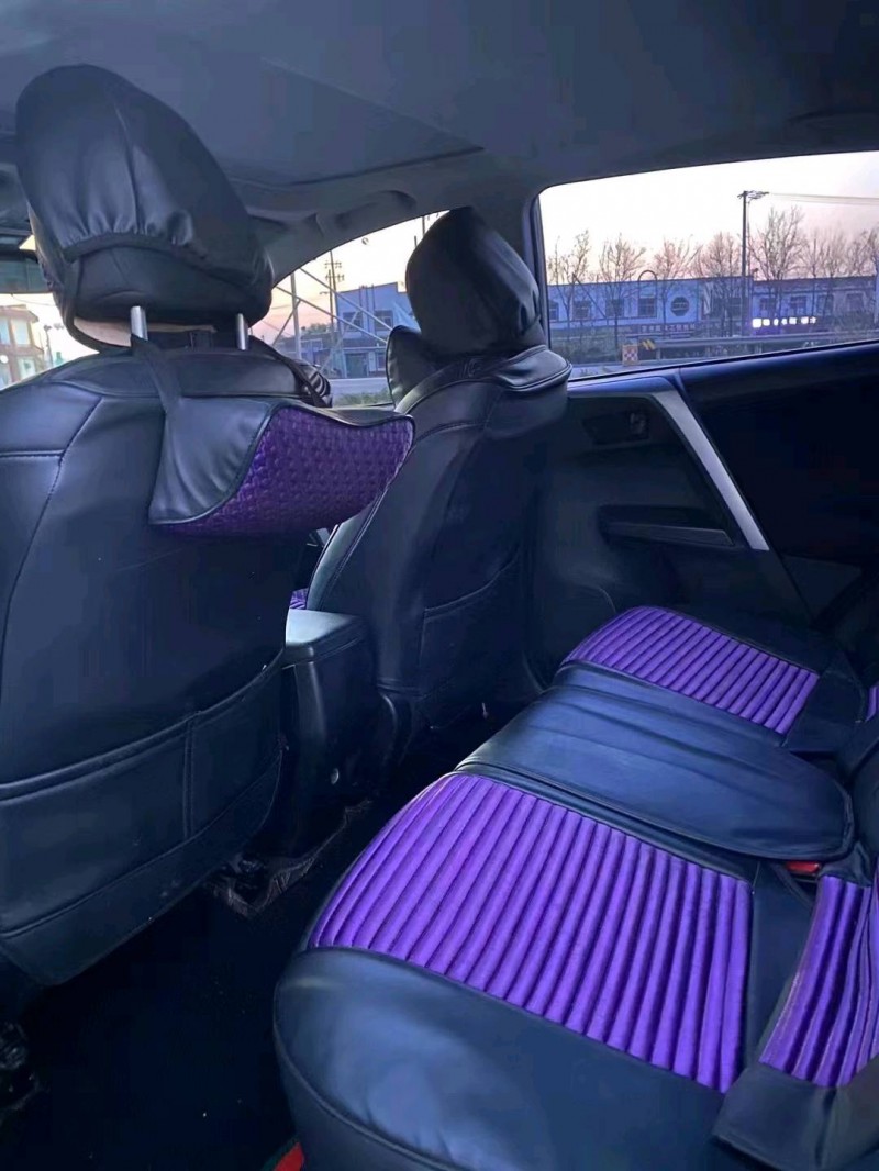 济南19年丰田RAV44