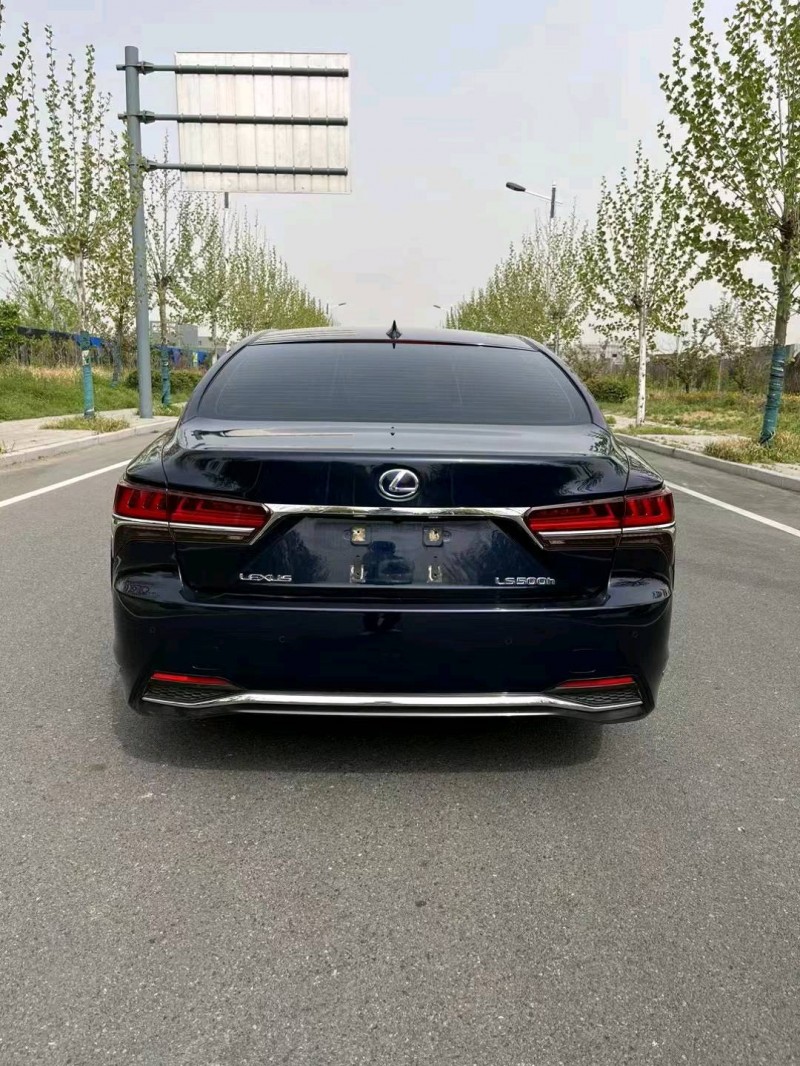 徐州18年雷克萨斯LS9