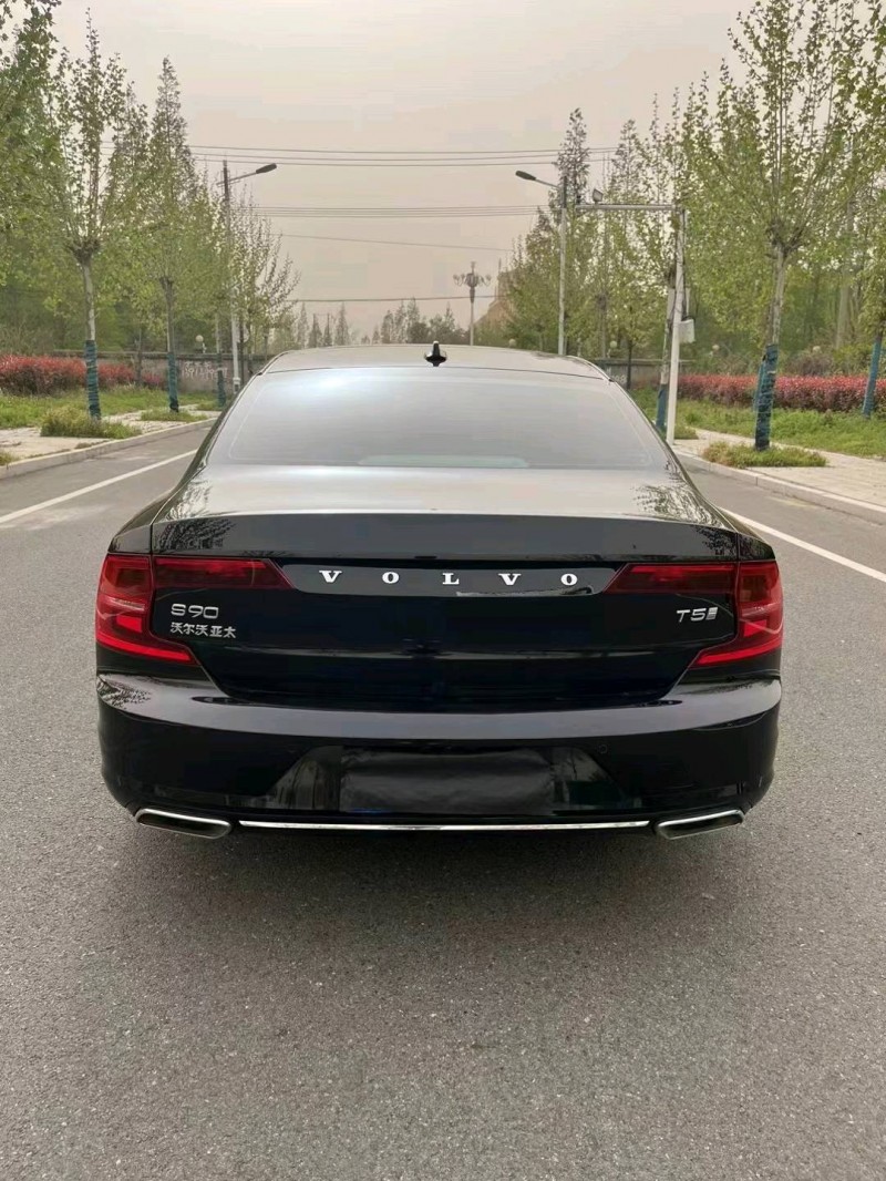 徐州20年沃尔沃S909