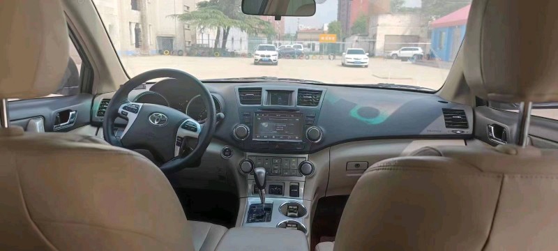 济南13年丰田汉兰达5