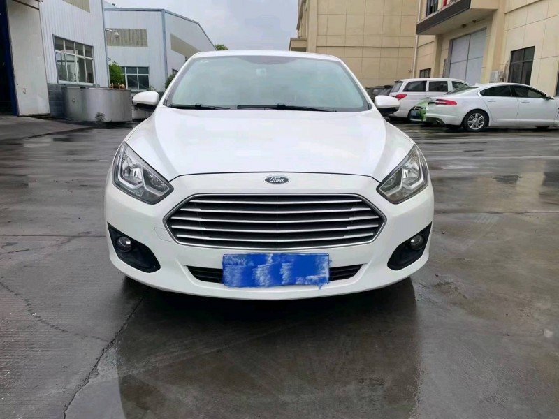 宜昌17年福特福睿斯1