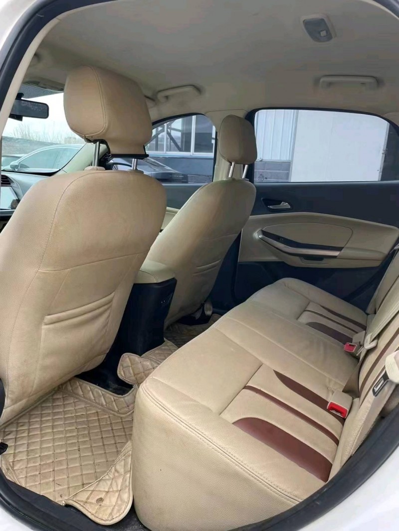 宜昌17年福特福睿斯5