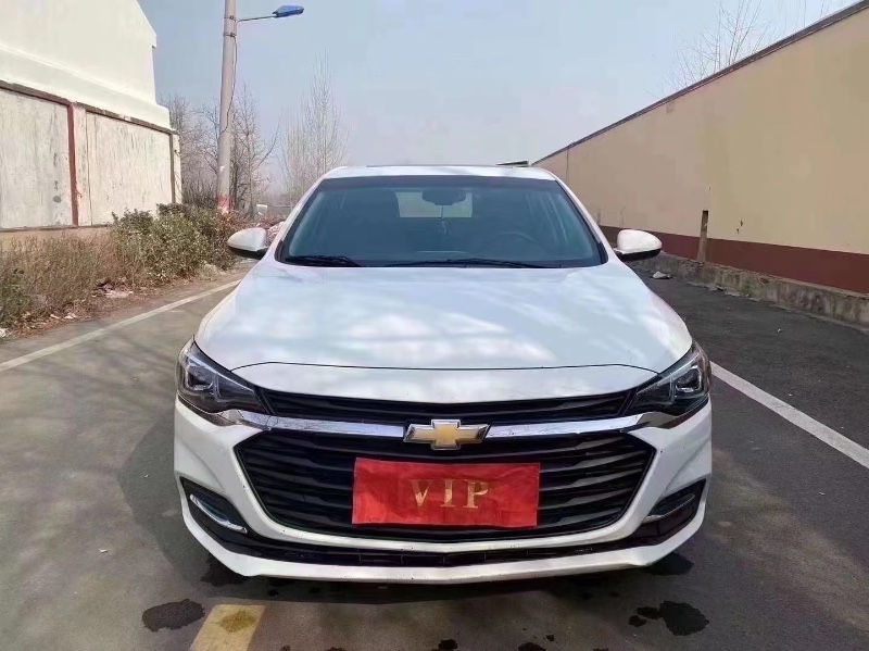 青岛20年雪佛兰科鲁泽1