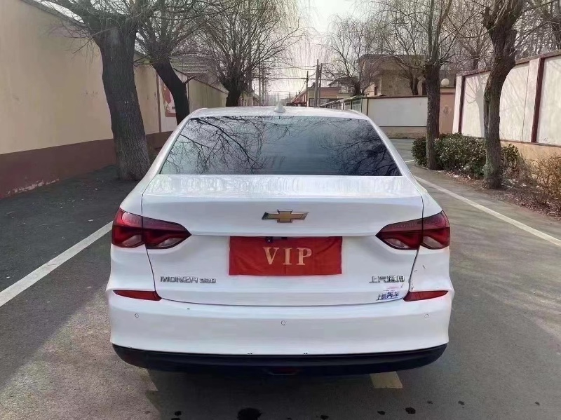 青岛20年雪佛兰科鲁泽4