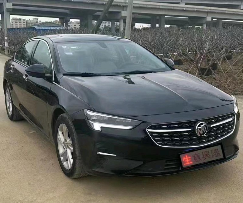 汕头22年别克君威3