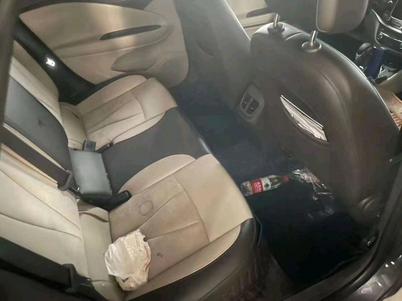 韶关16年别克威朗4