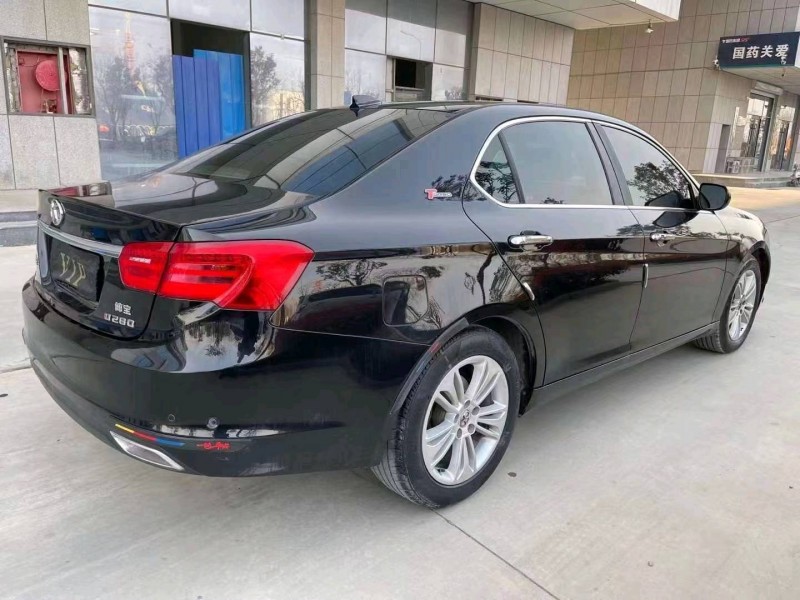 济宁16年北汽绅宝D708