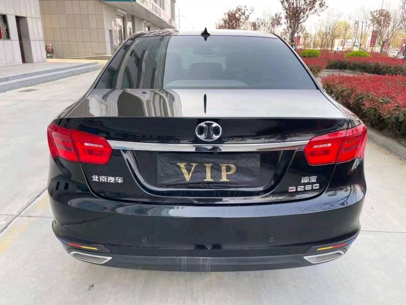 济宁16年北汽绅宝D709