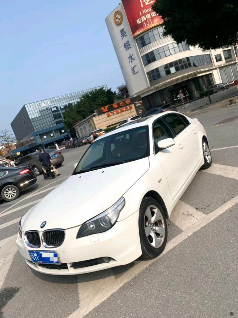 广州07年宝马5系2