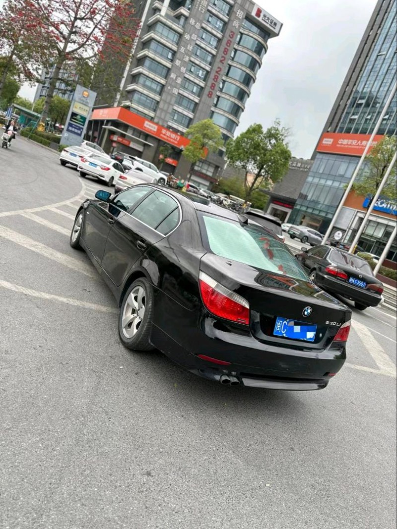 广州07年宝马5系7
