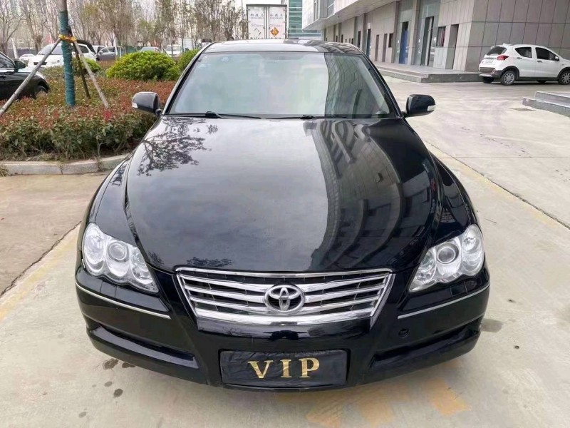 济宁09年丰田锐志1