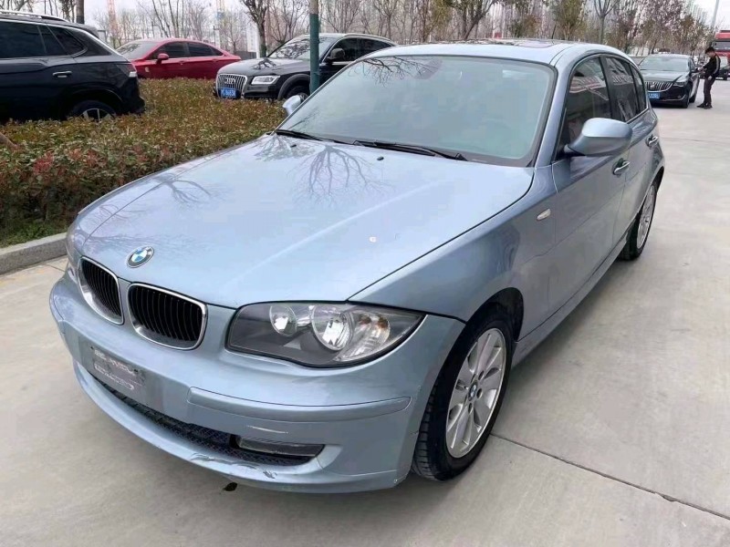 济宁11年宝马1系2