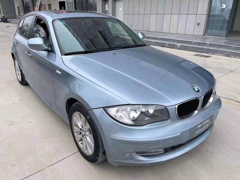 济宁11年宝马1系3