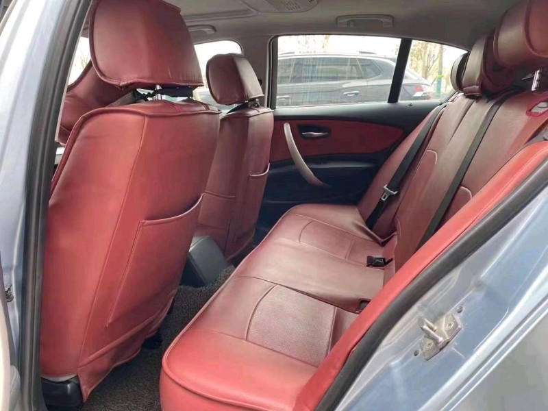 济宁11年宝马1系6