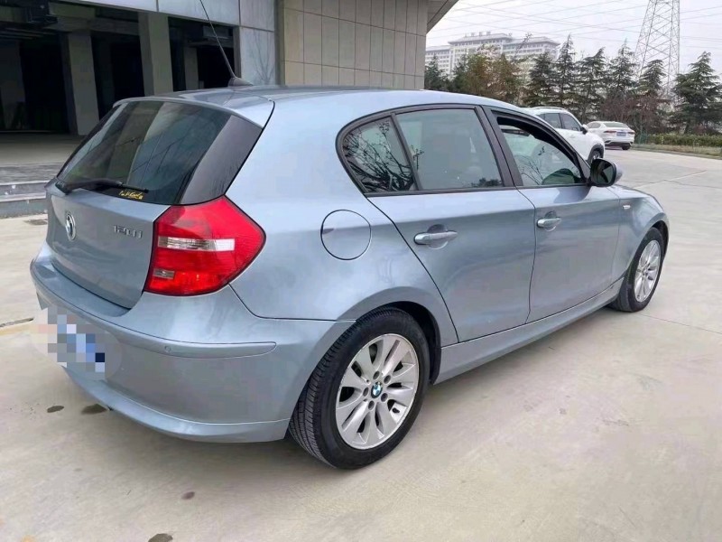 济宁11年宝马1系8