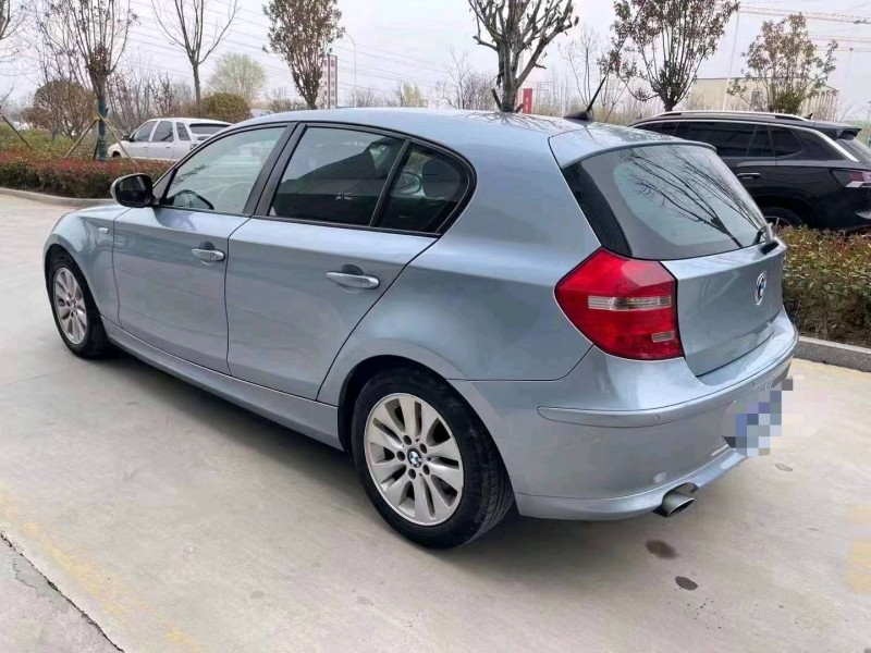 济宁11年宝马1系7