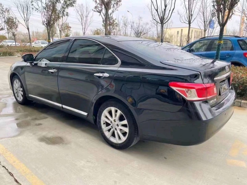 济宁10年雷克萨斯ES8