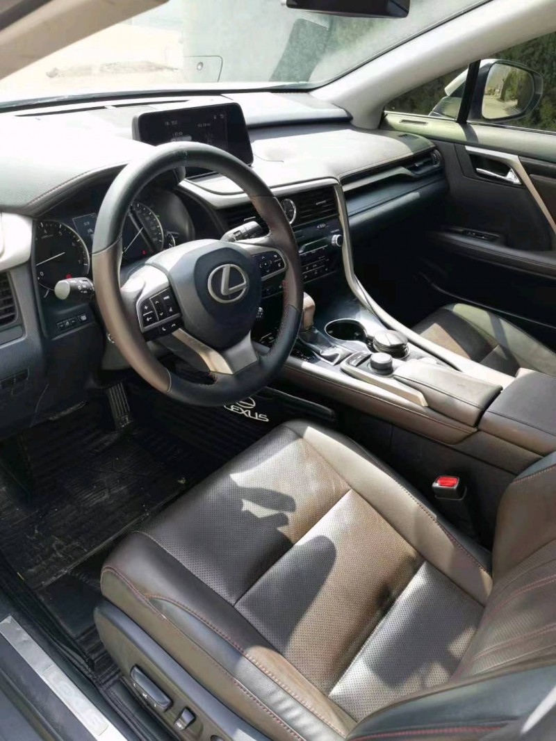 青岛18年雷克萨斯RX8