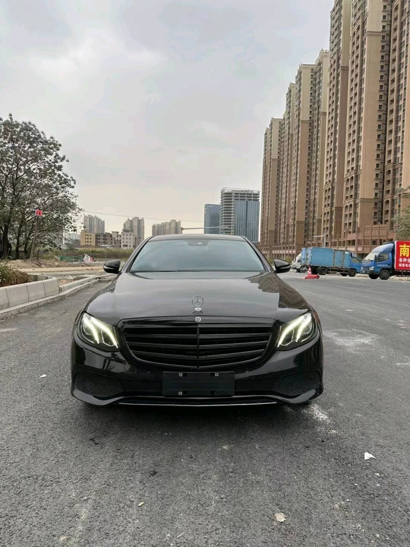 广州17年奔驰E1