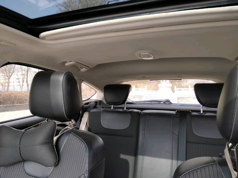 青岛14年福特福克斯9