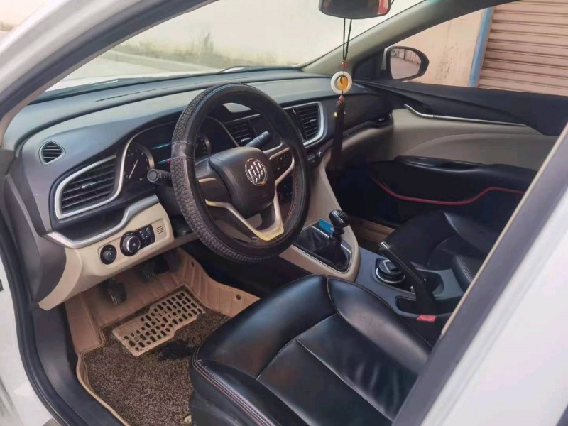 枣庄15年别克英朗4