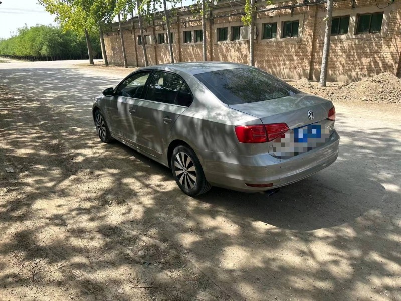 保定16年大众速腾4