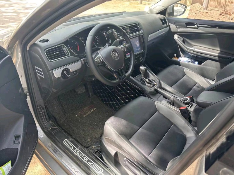 保定16年大众速腾8