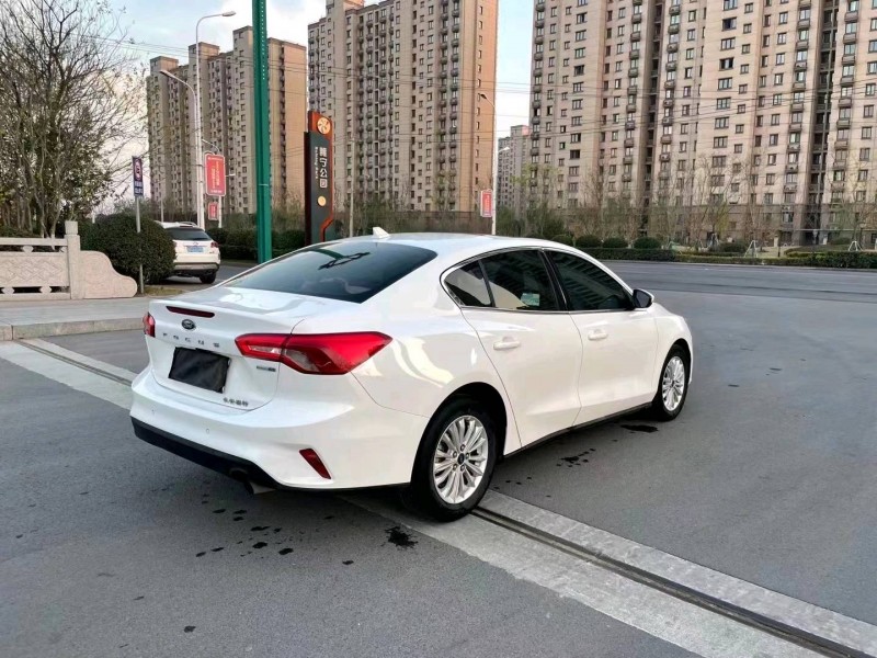 徐州19年福特福克斯5