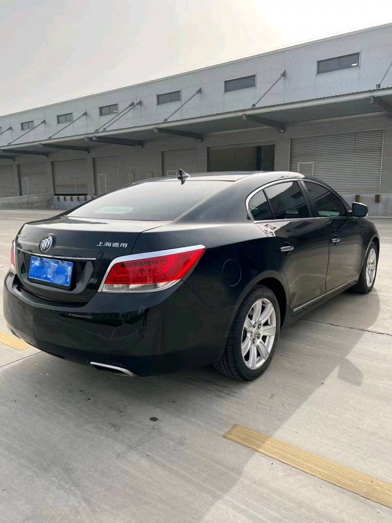 徐州12年别克君越7