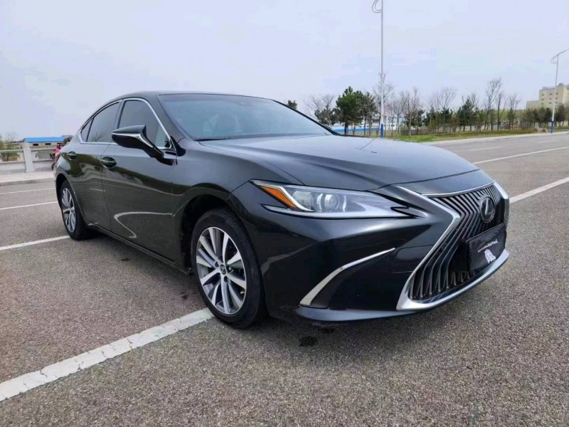 济南19年雷克萨斯ES2