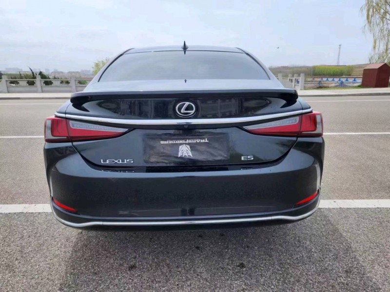 济南19年雷克萨斯ES9