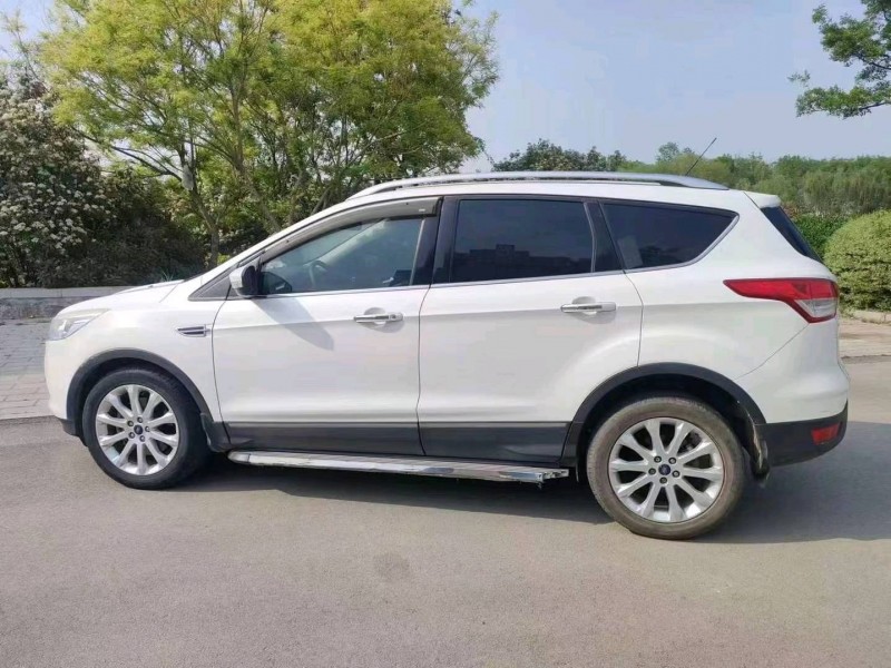 青岛15年福特翼虎4