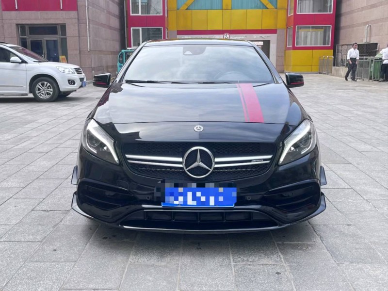 北京18年奔驰AMG1