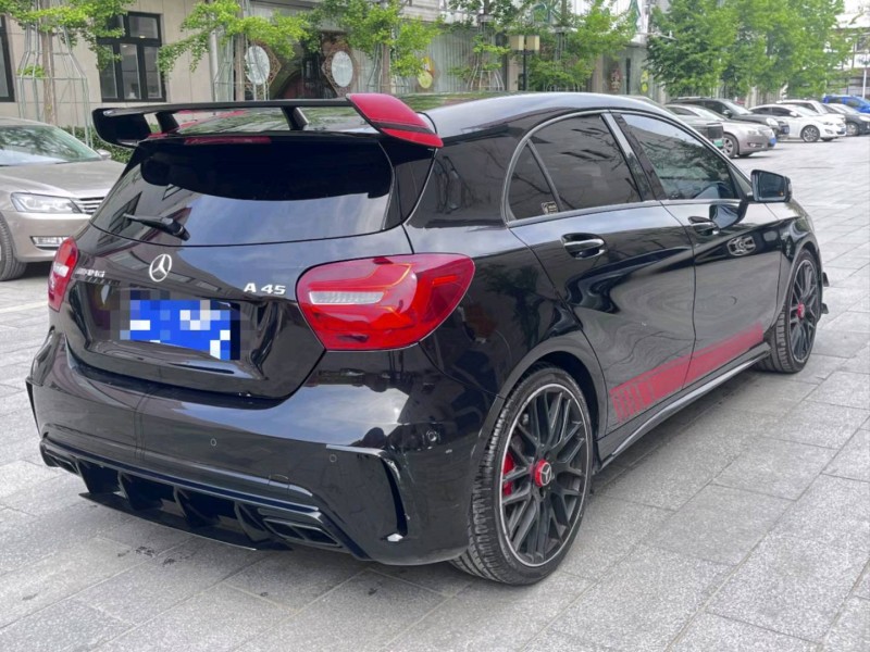 北京18年奔驰AMG3