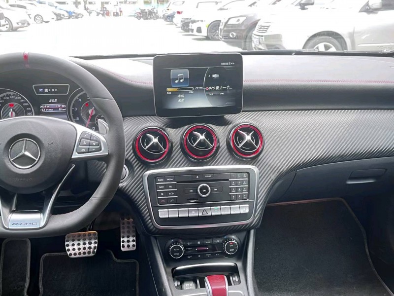 北京18年奔驰AMG6