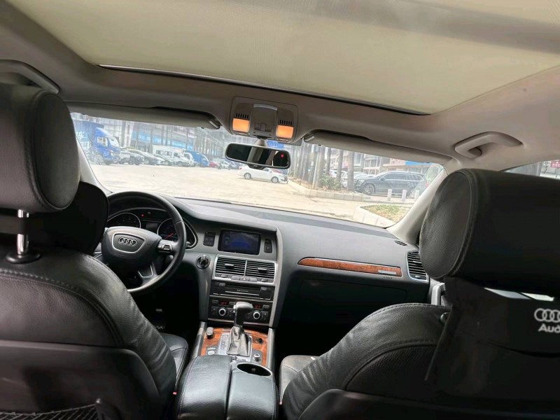 广州14年奥迪Q76