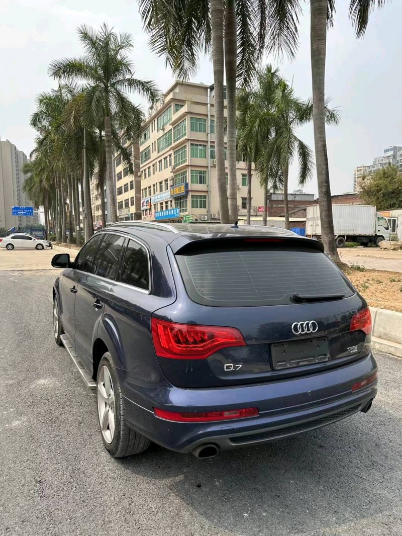 广州14年奥迪Q77