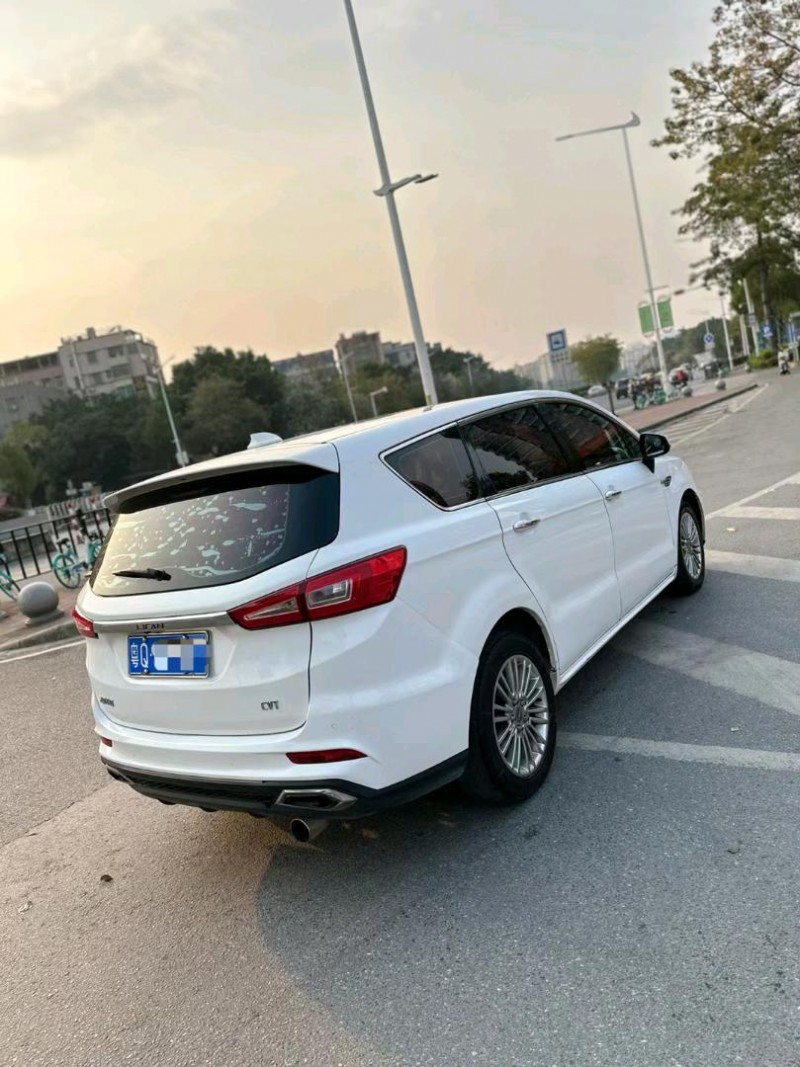 广州17年力帆汽车轩朗6