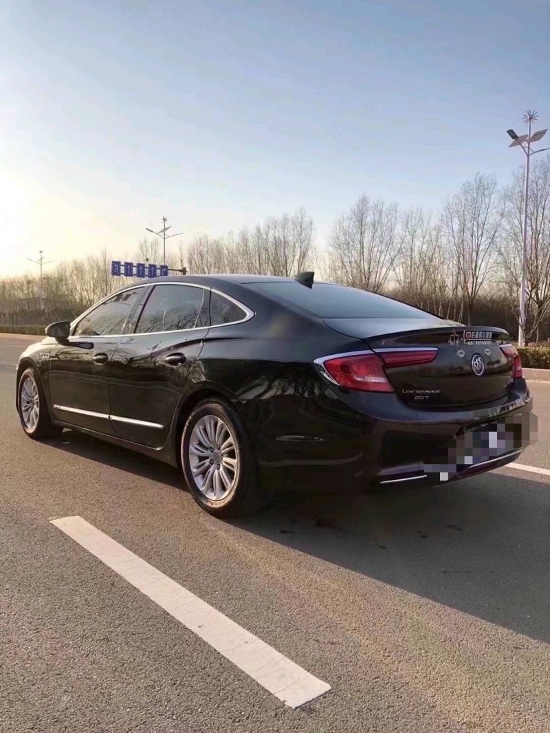 枣庄17年别克君越9