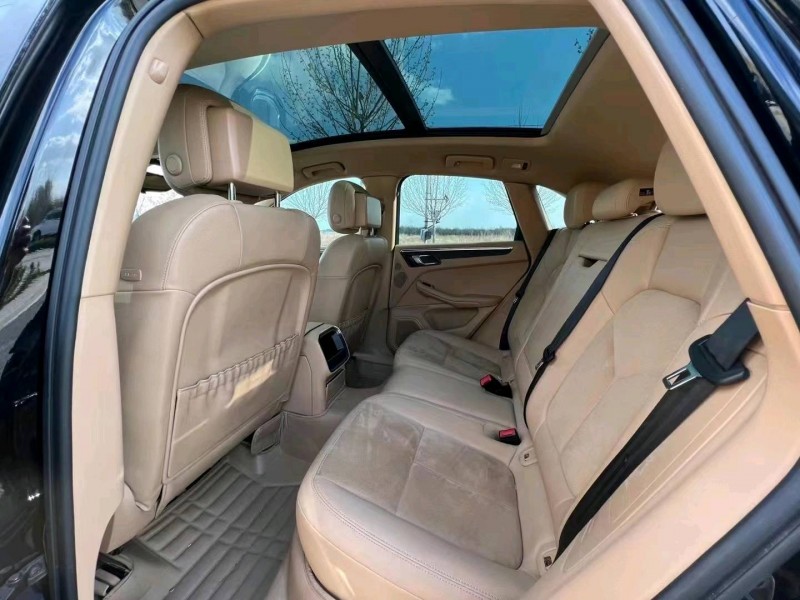 廊坊15年保时捷Macan5