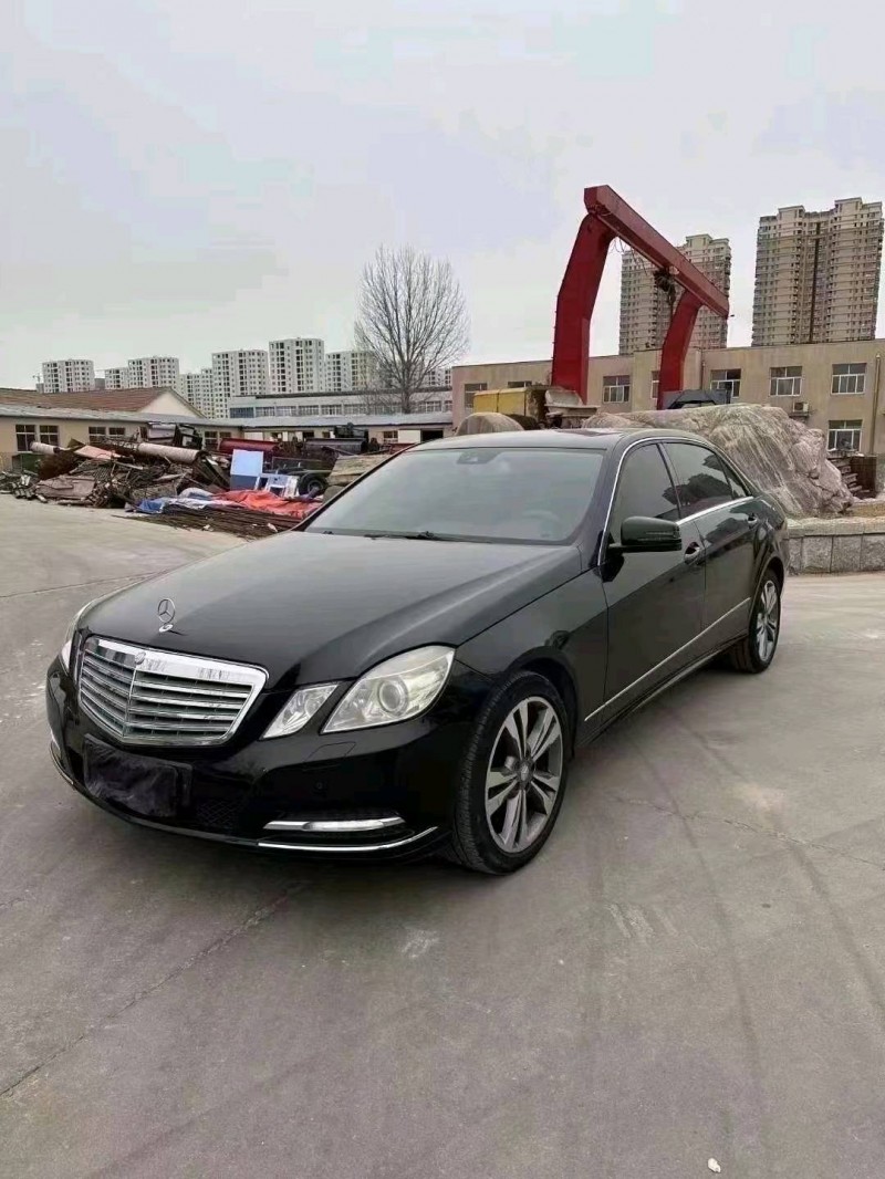 青岛13年奔驰E2