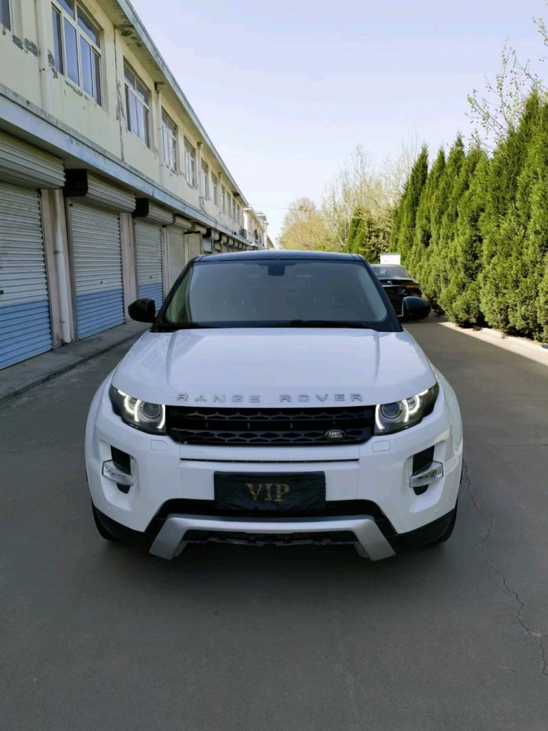 青岛16年路虎极光1