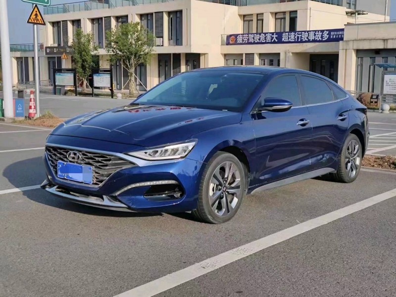 重庆20年现代菲斯塔2