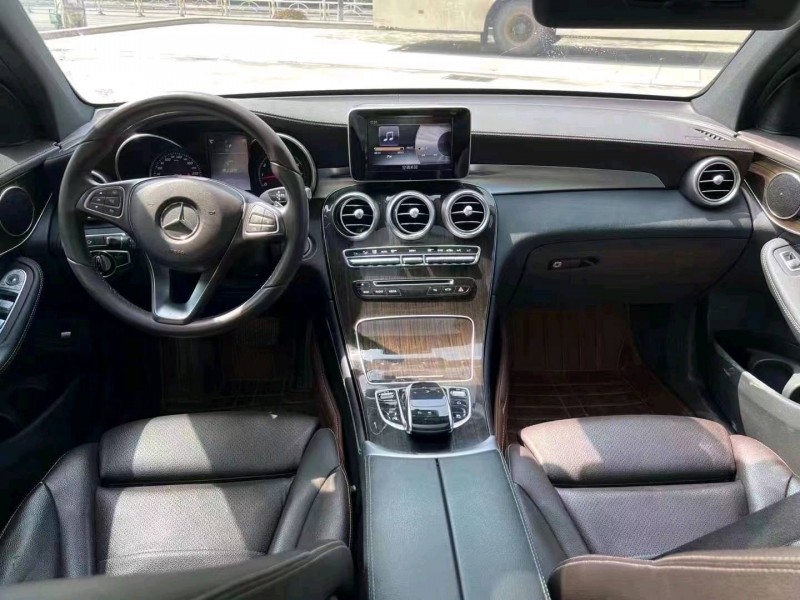 青岛17年奔驰GLC9